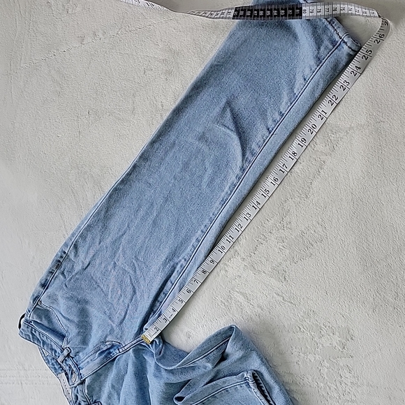 π LIGHT BLUE WASH PACSUN MOM DENIM JEANS - Picture 7 of 8